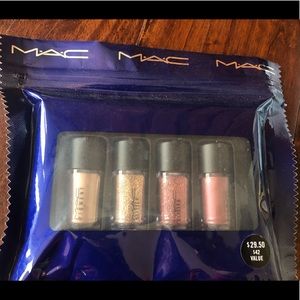 NIB MAC Eyeshadows 2 Glitter 2 Pigment Eyeshadow